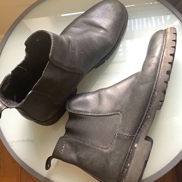 Michael Kors Chelsea boot style - Picture 3 of 3
